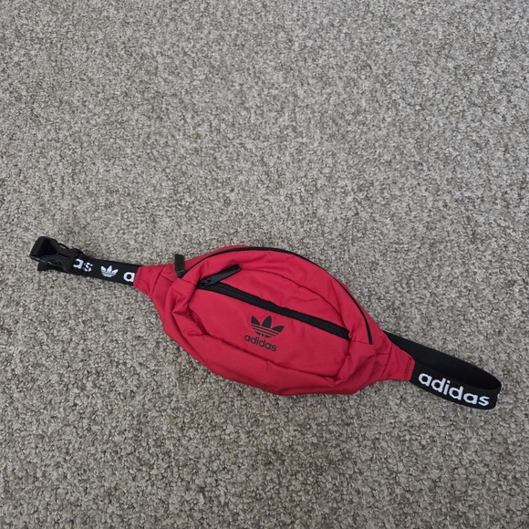 adidas Originals Other - Adidas Trefoil Red Black Fanny Pack‎ Waist Bag Crossbody Padded EUC